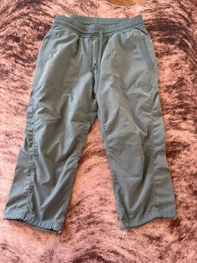 Women's Olive Green Pull-On Capris with Drawstring Waist